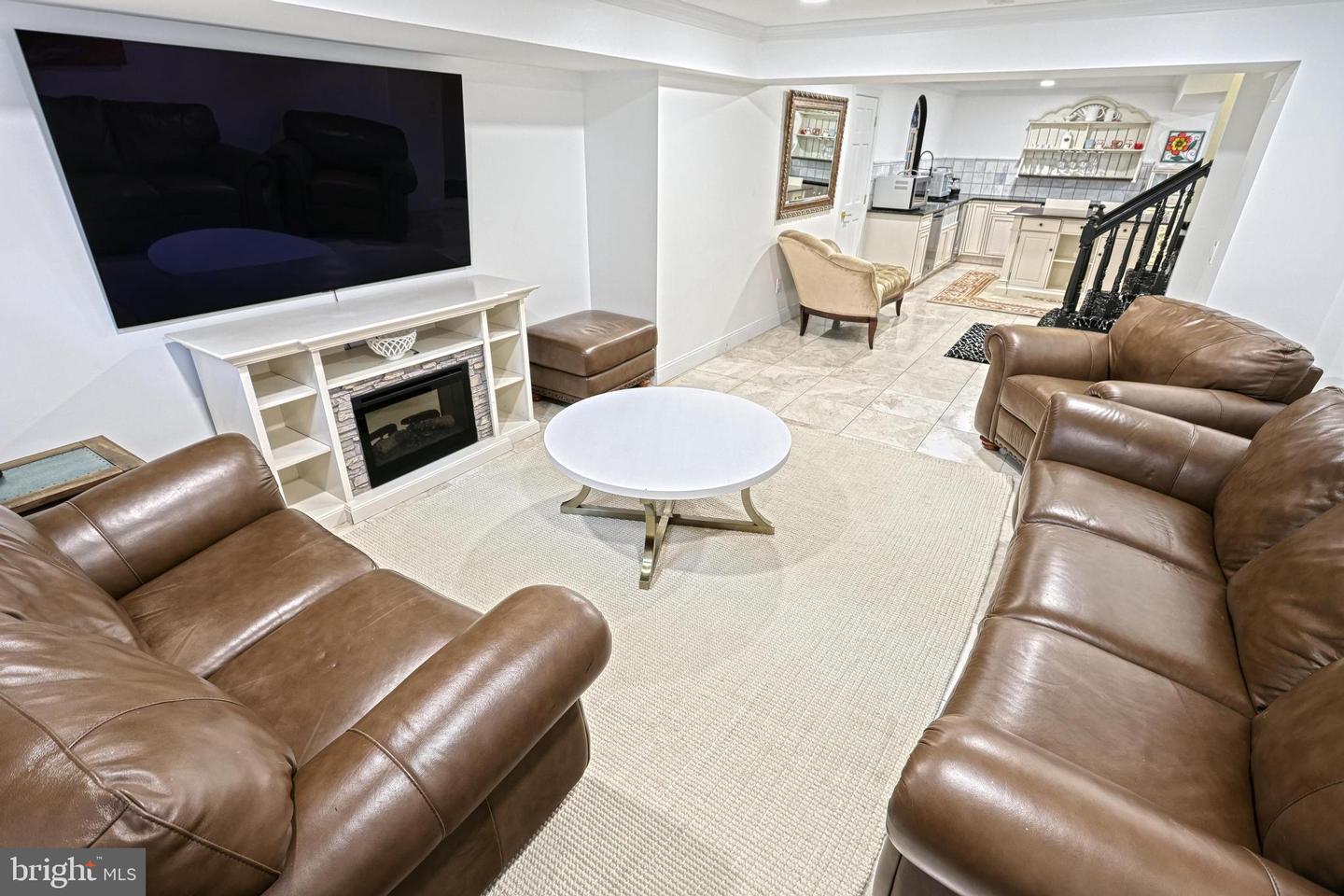 1231 Oakside Dr