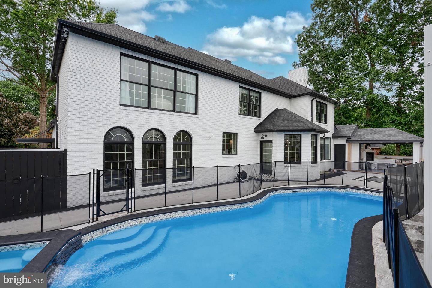 1231 Oakside Dr