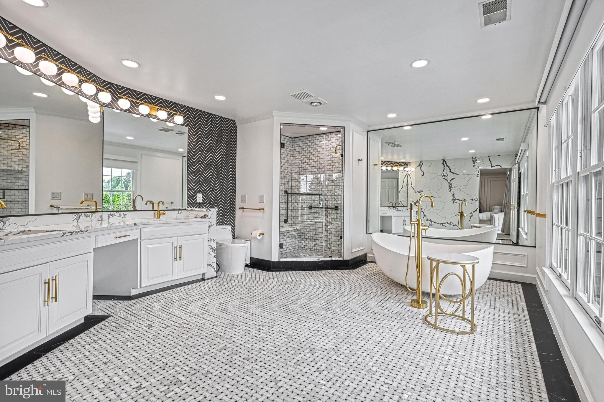 1231 Oakside Dr