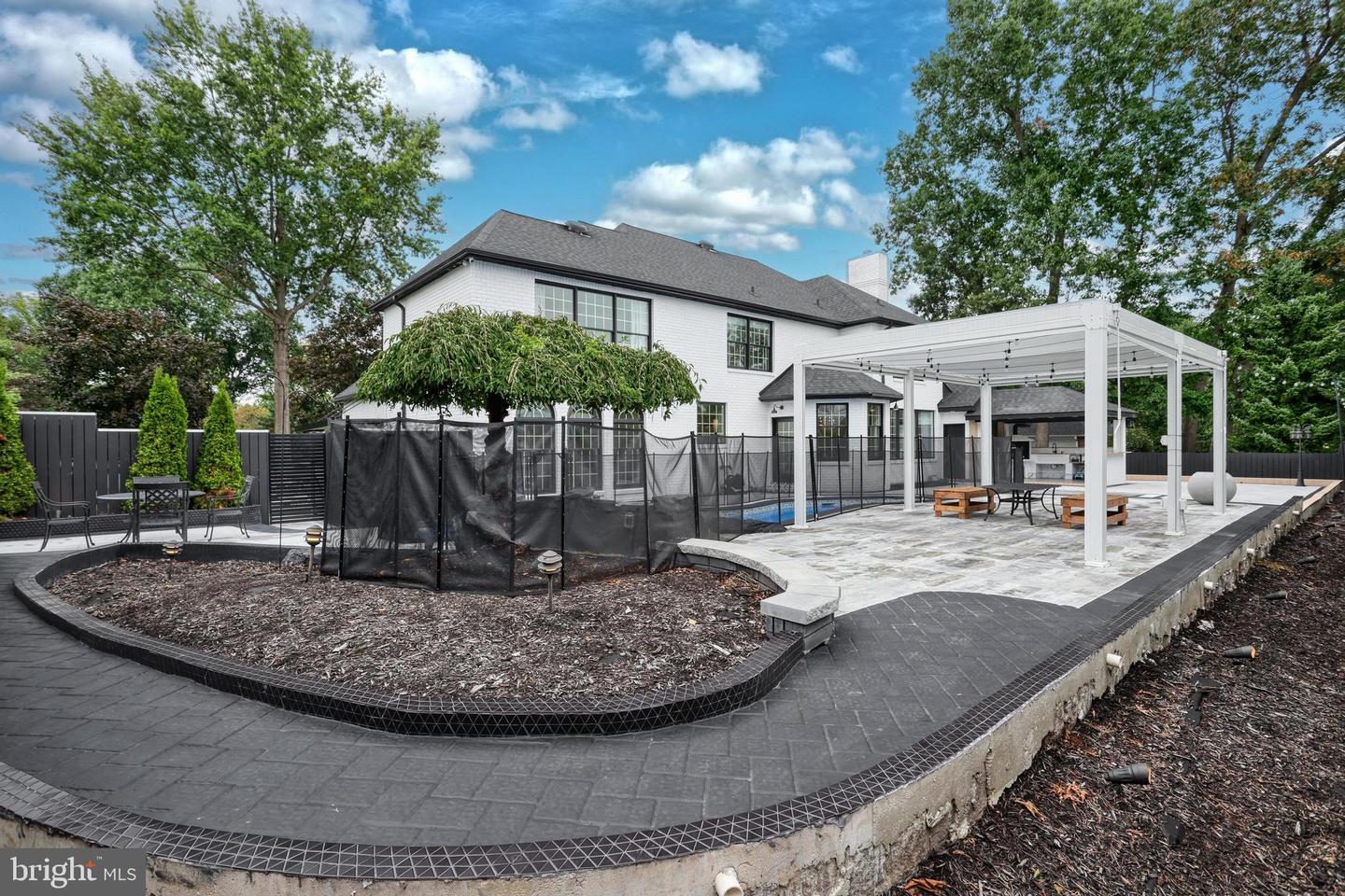 1231 Oakside Dr