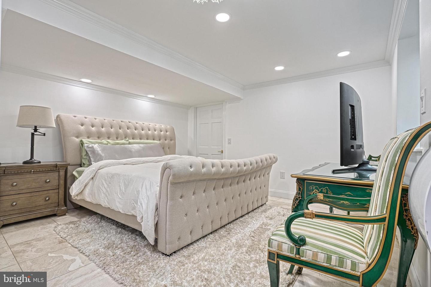 1231 Oakside Dr