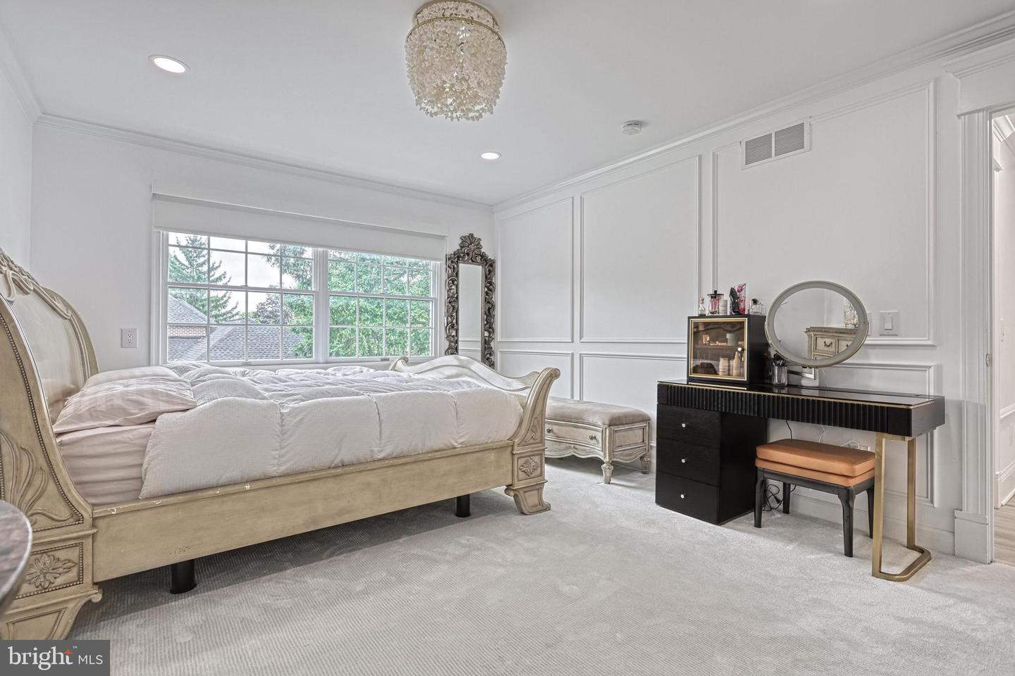 1231 Oakside Dr