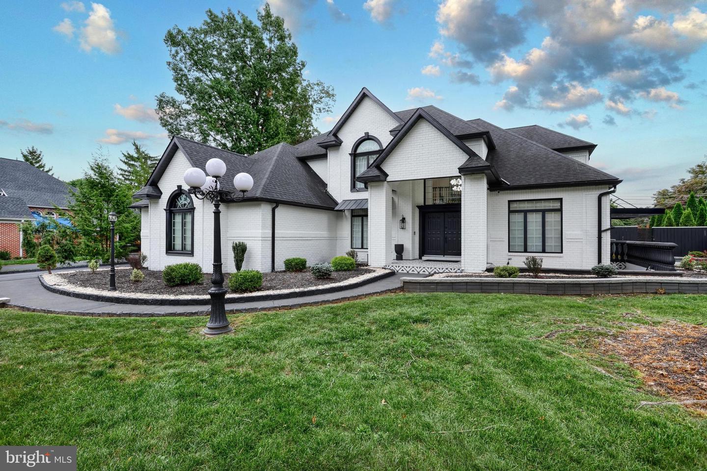 1231 Oakside Dr