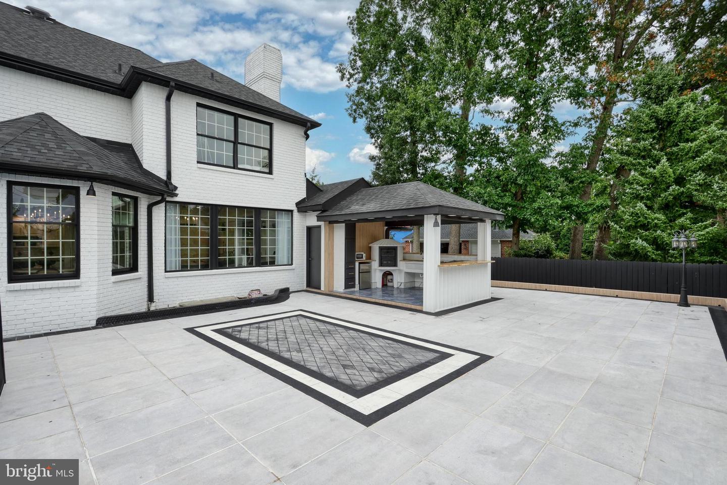 1231 Oakside Dr