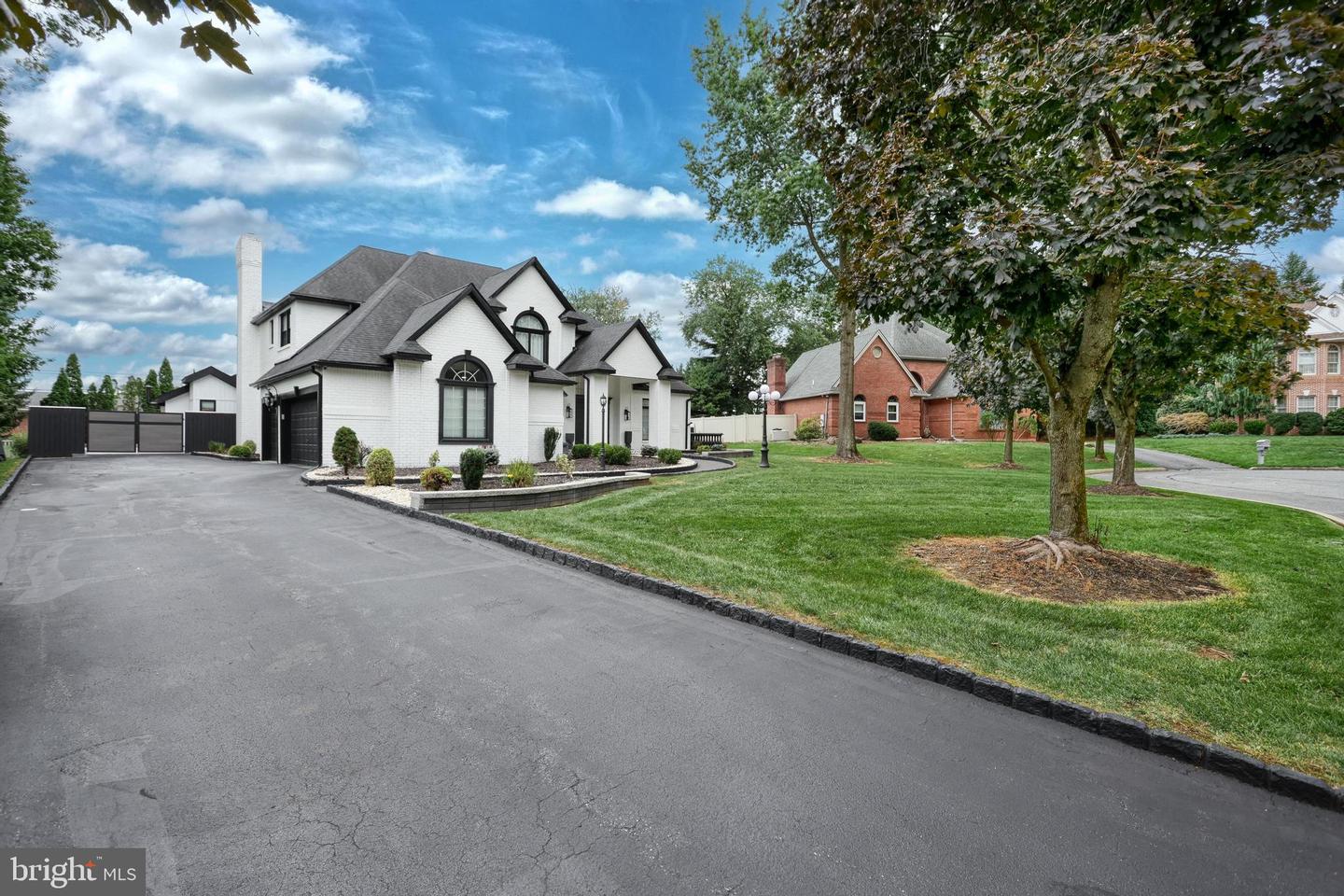 1231 Oakside Dr