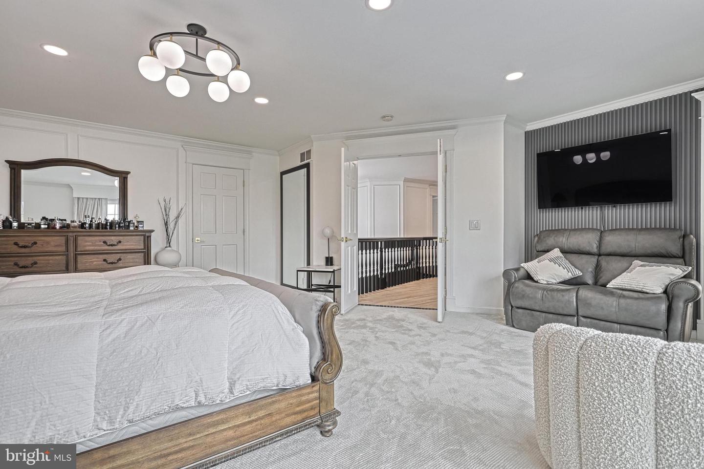 1231 Oakside Dr