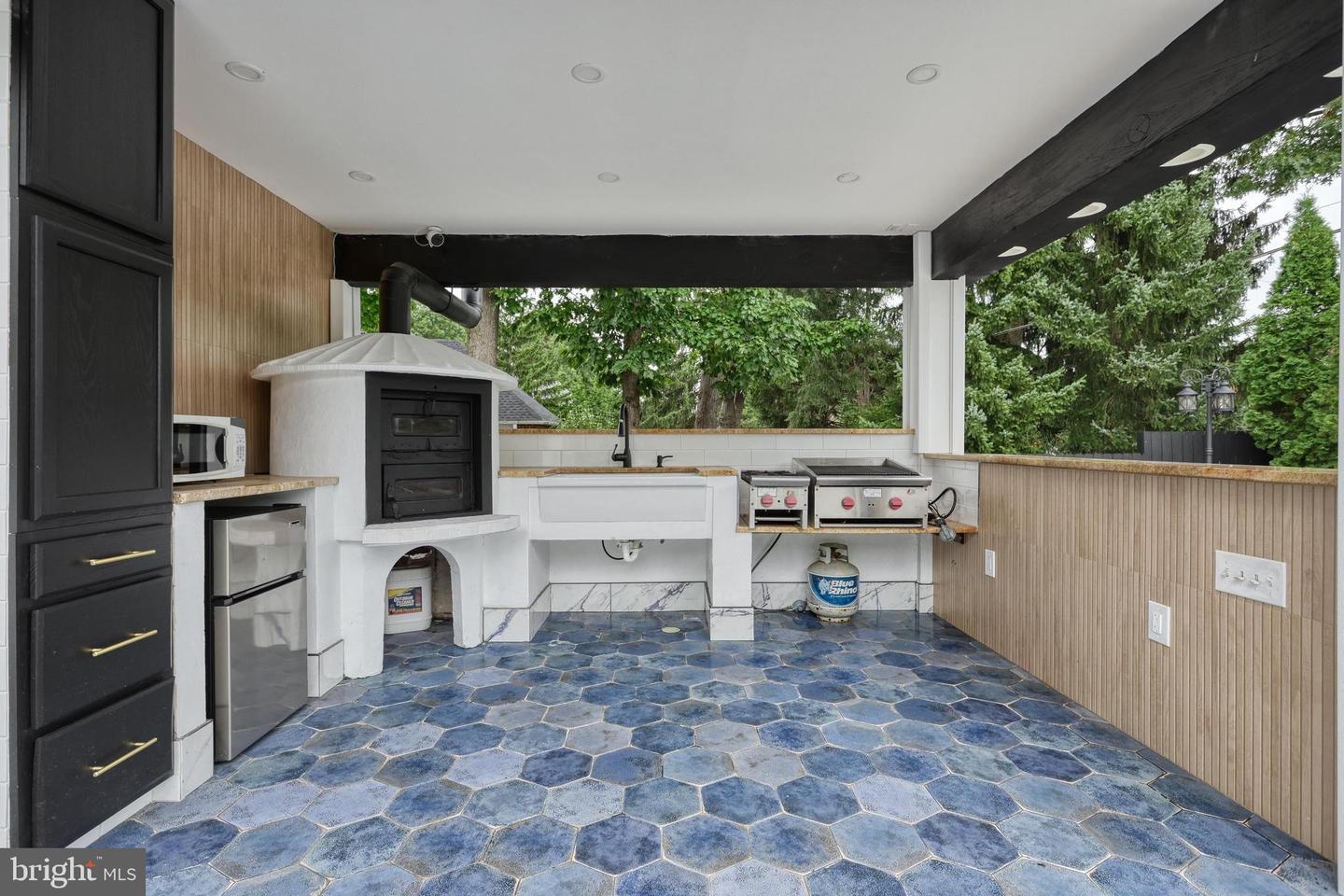 1231 Oakside Dr