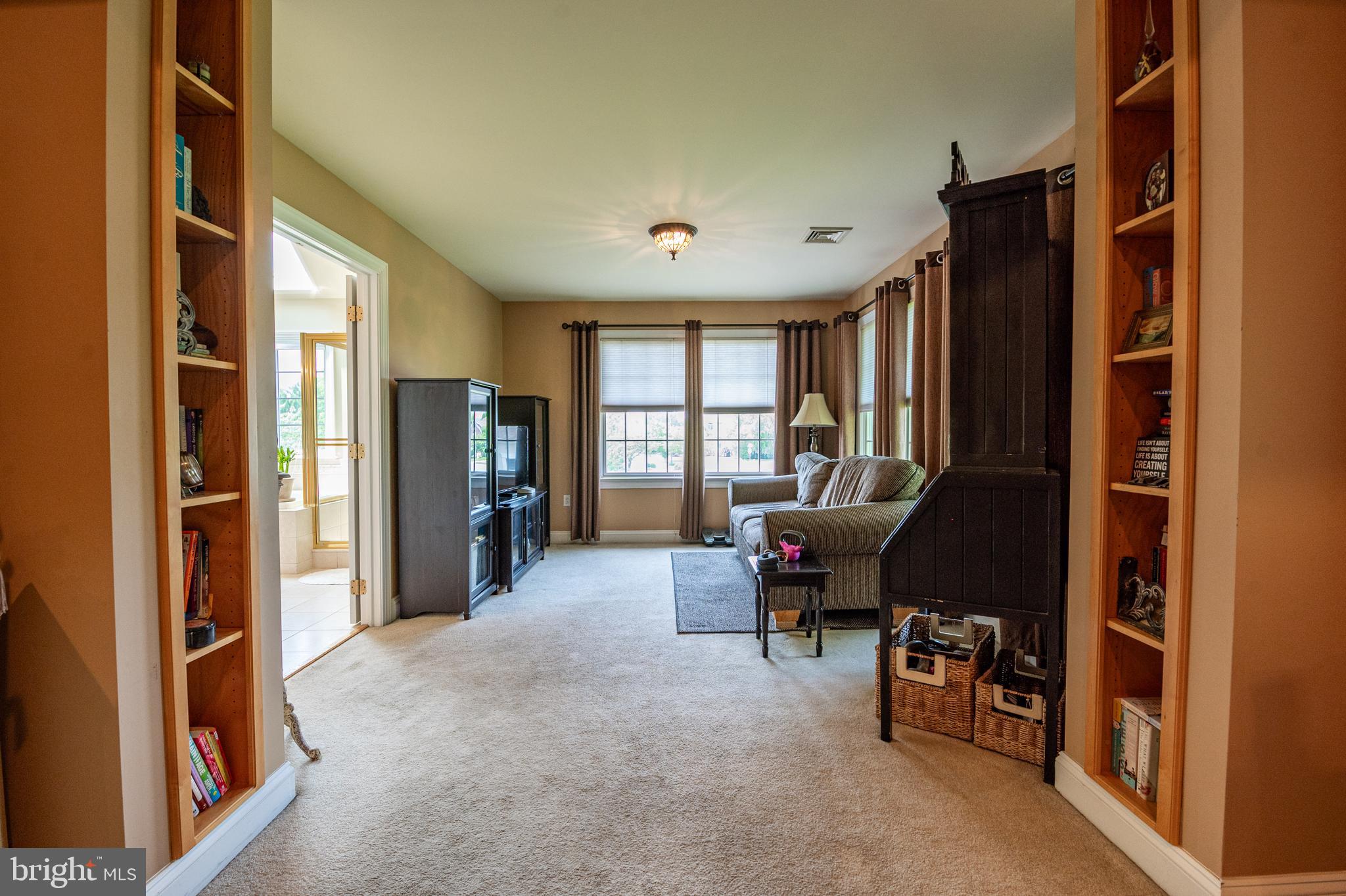 49 Central Dr