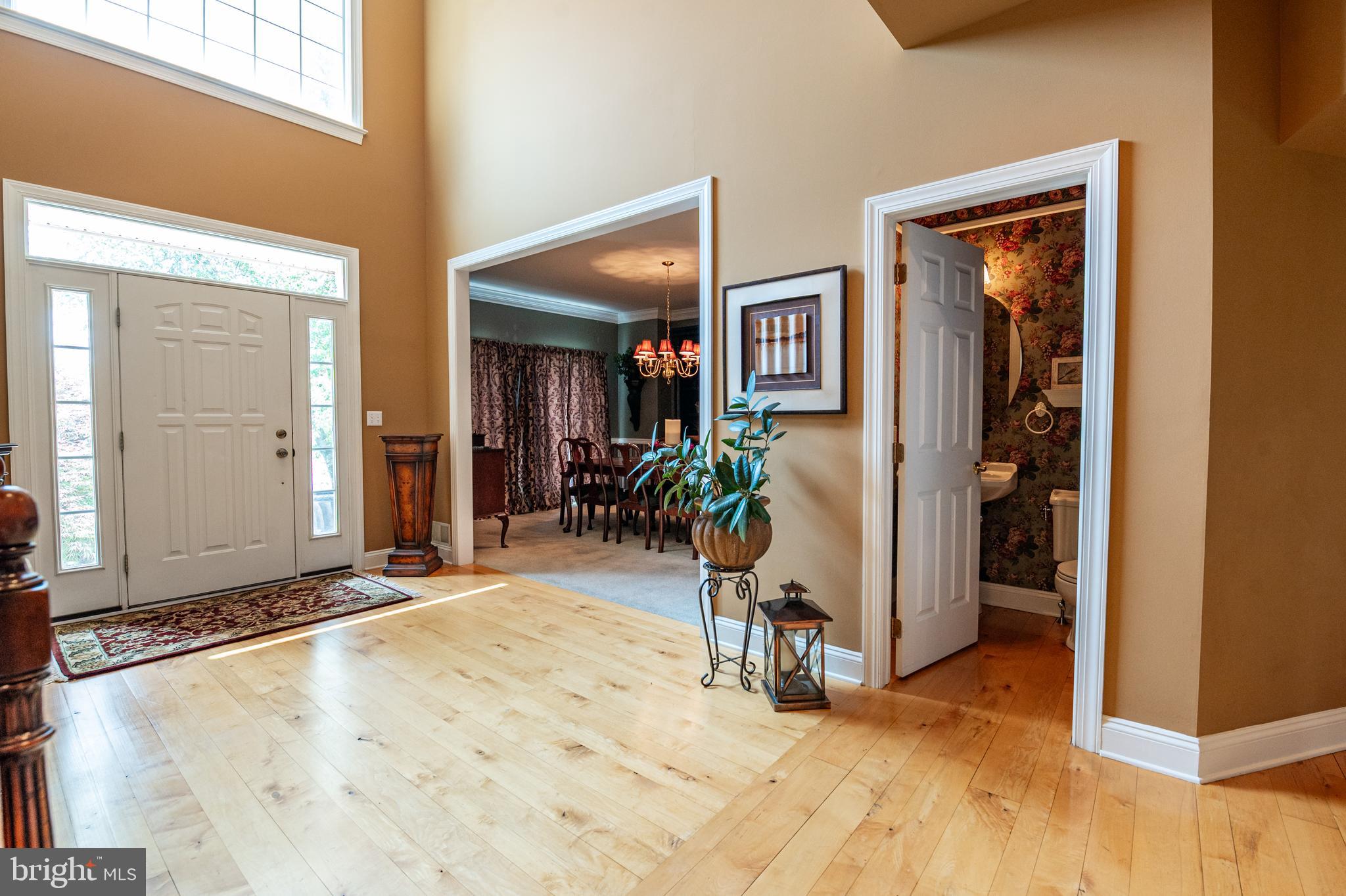 49 Central Dr