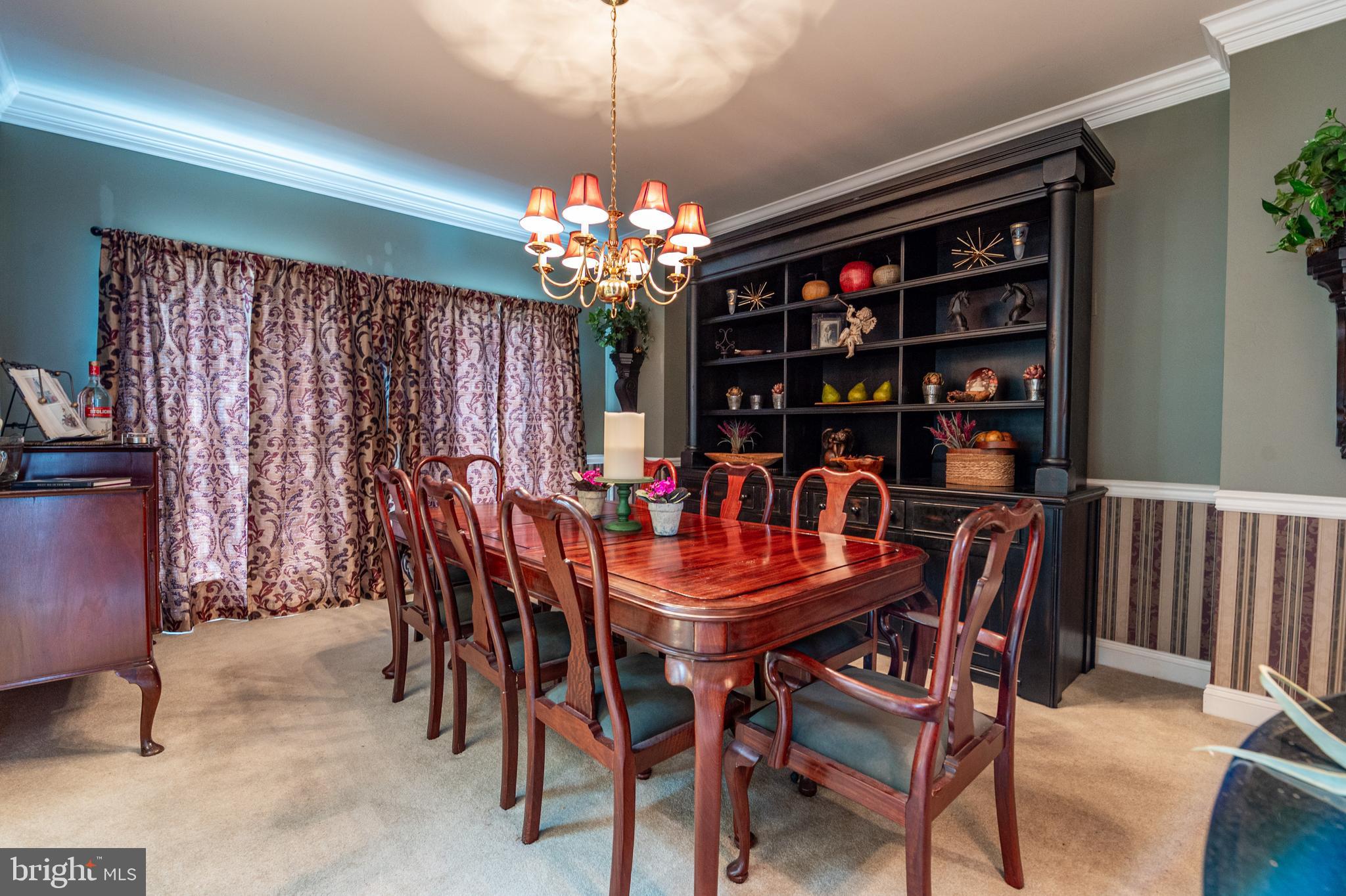 49 Central Dr