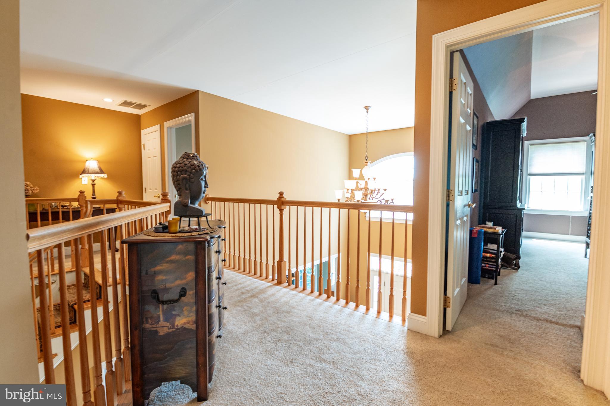 49 Central Dr