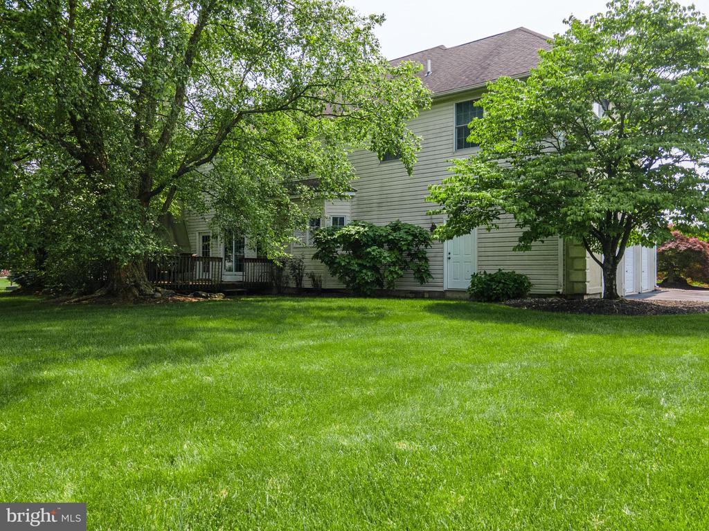 49 Central Dr