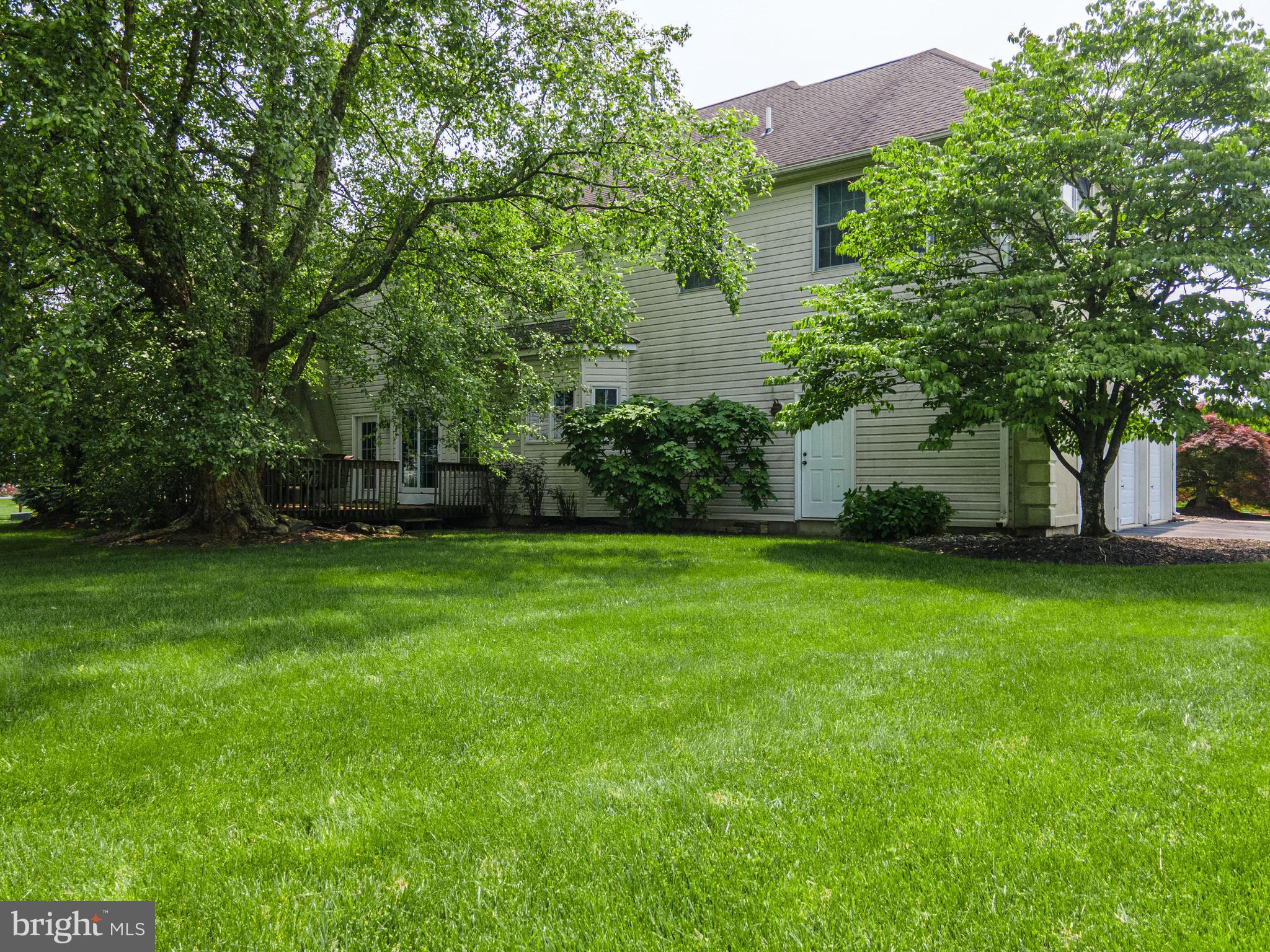 49 Central Dr