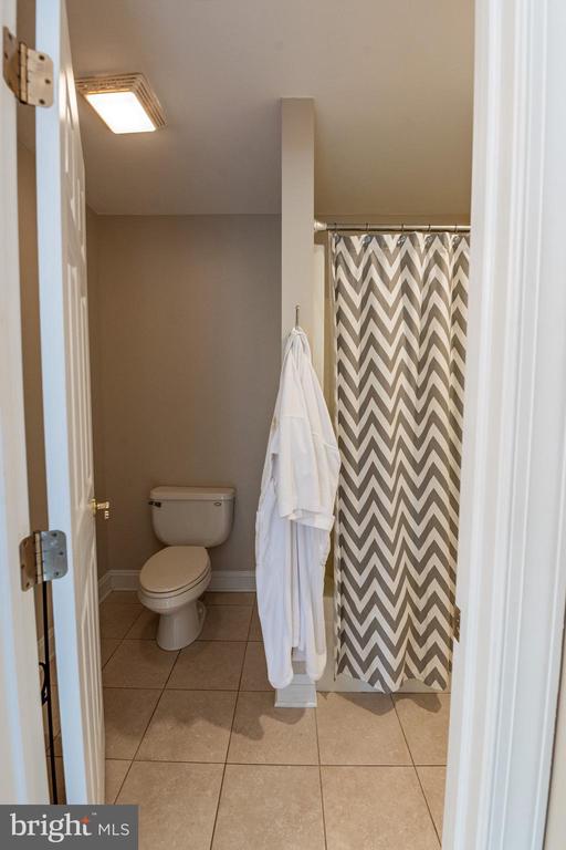 49 Central Dr