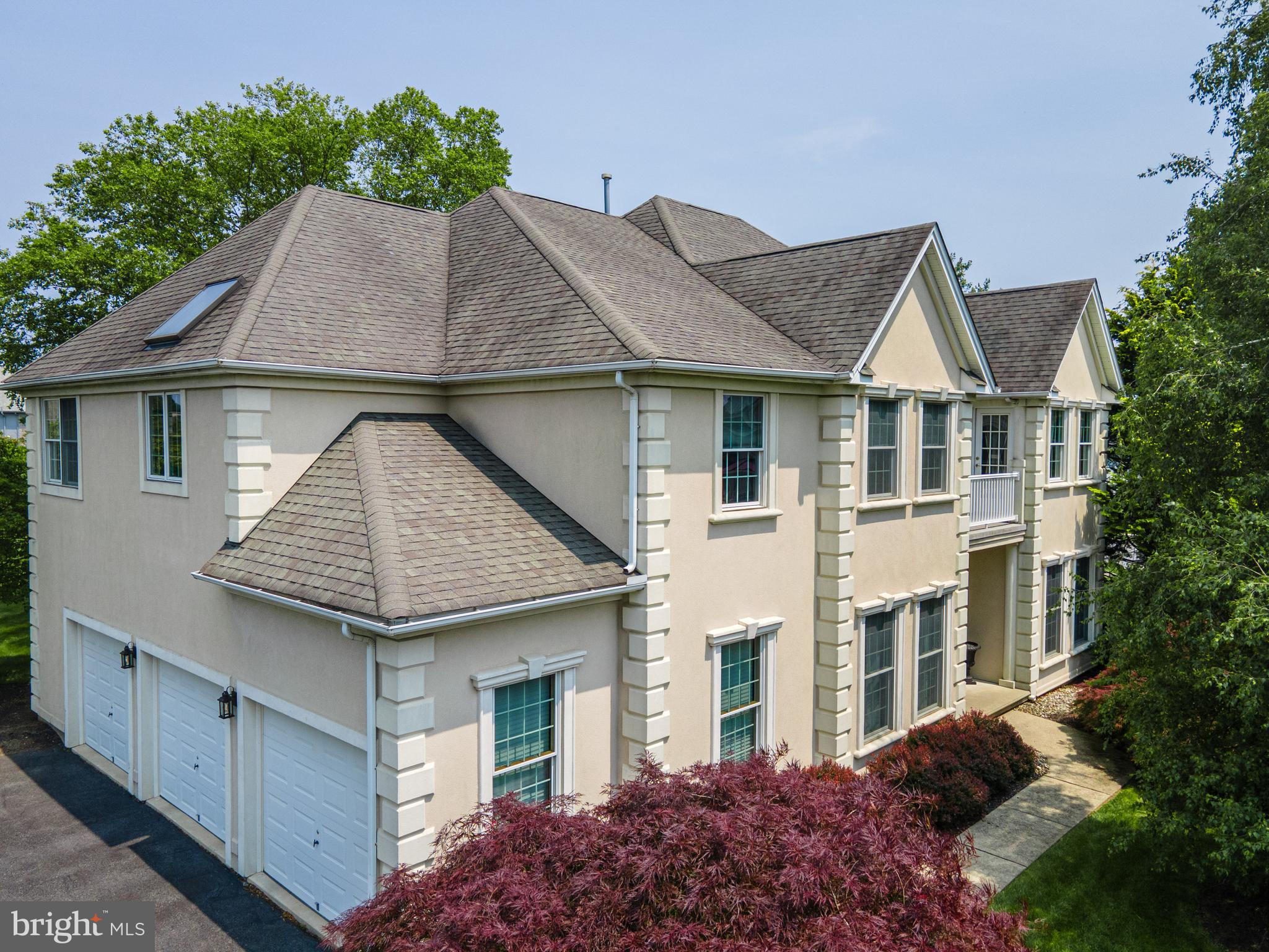 49 Central Dr