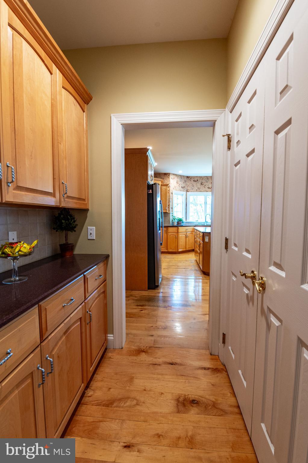 49 Central Dr