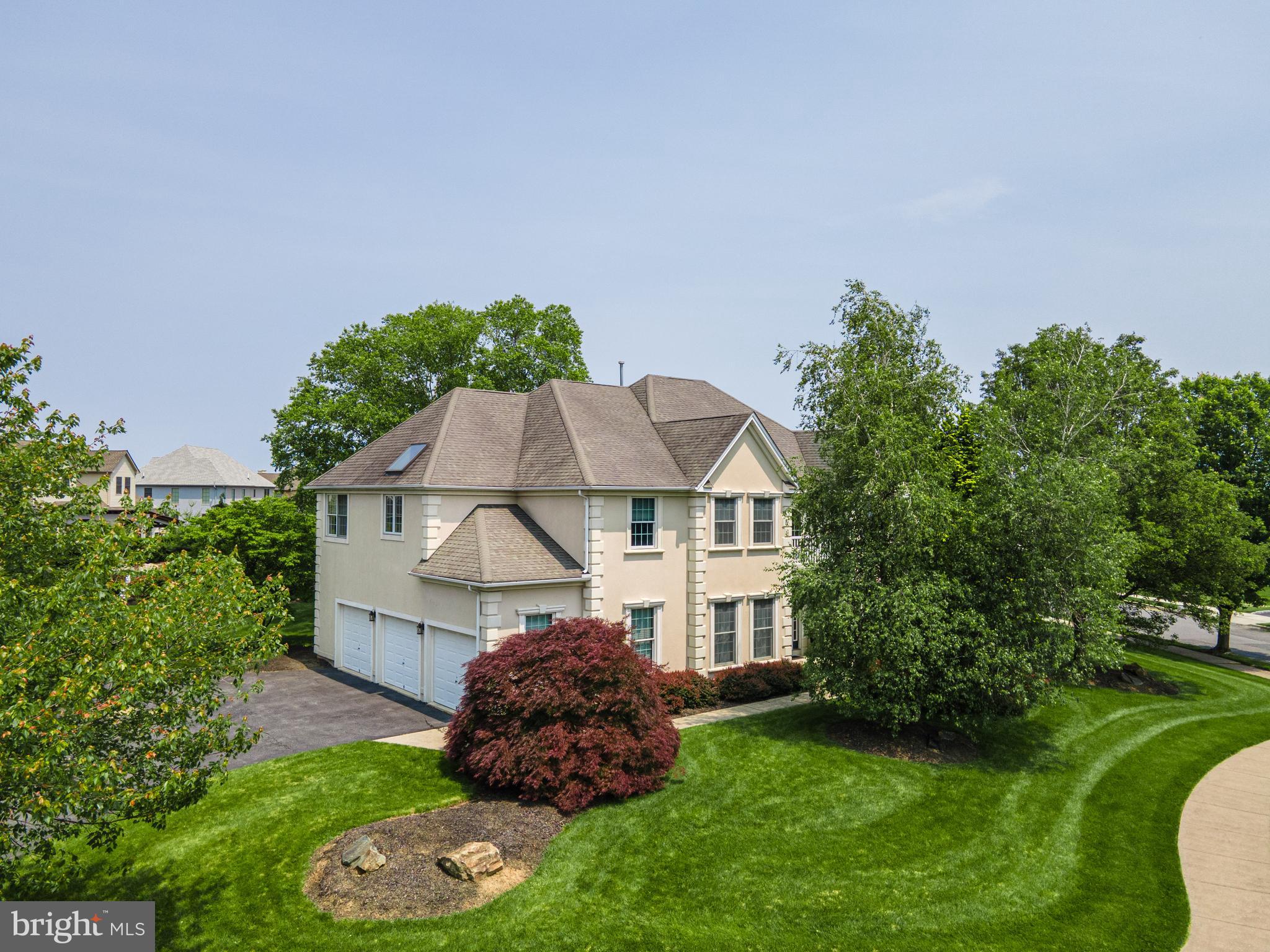 49 Central Dr