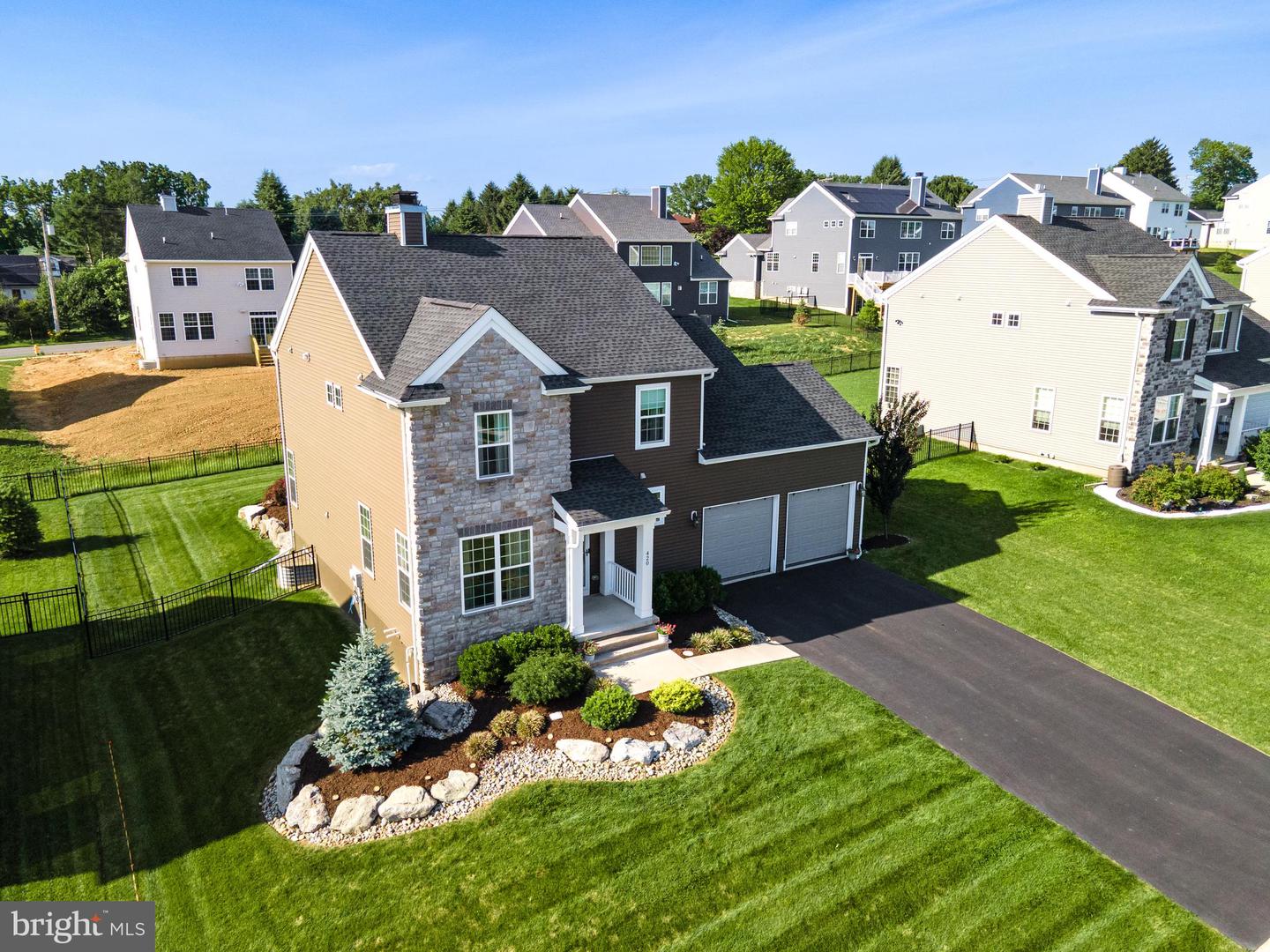420 Rinaldi Ln