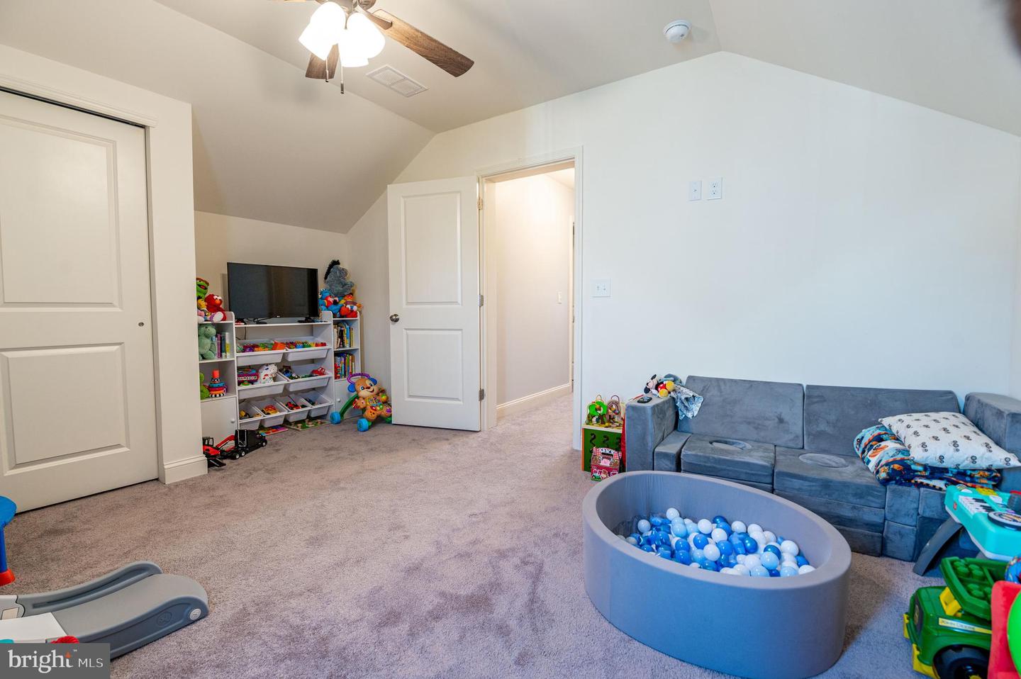 420 Rinaldi Ln