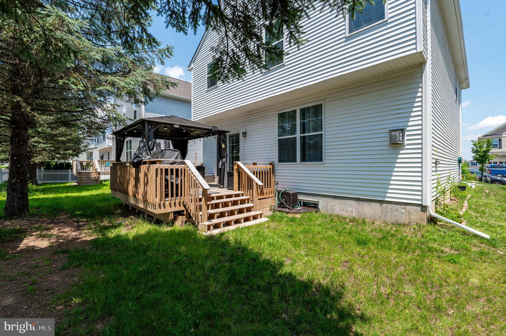 320 Bendelow Ln