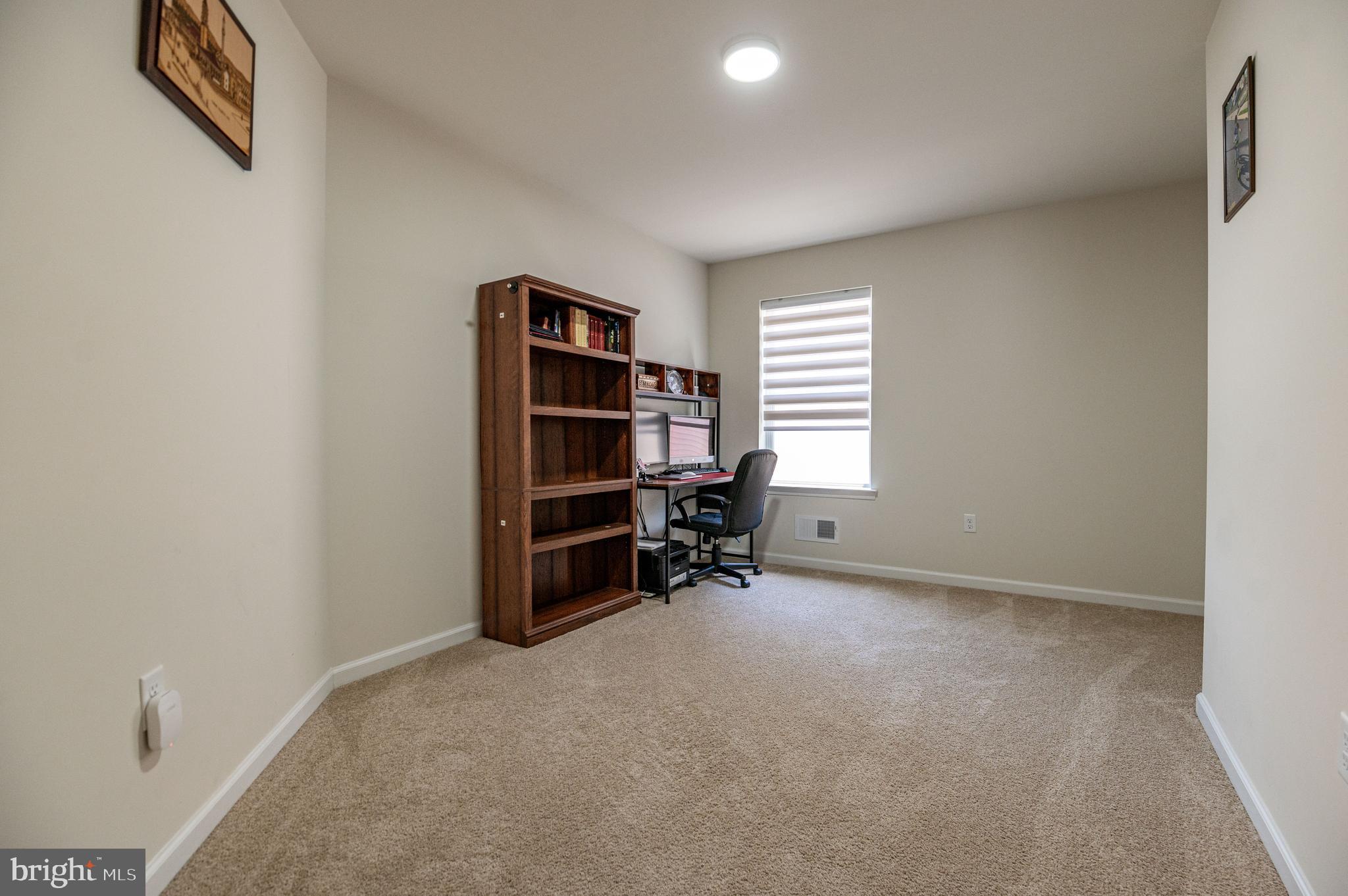 320 Bendelow Ln