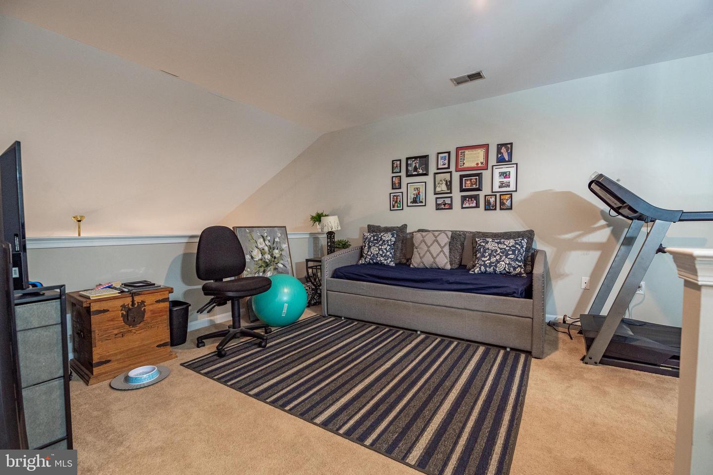18 Kent Ln