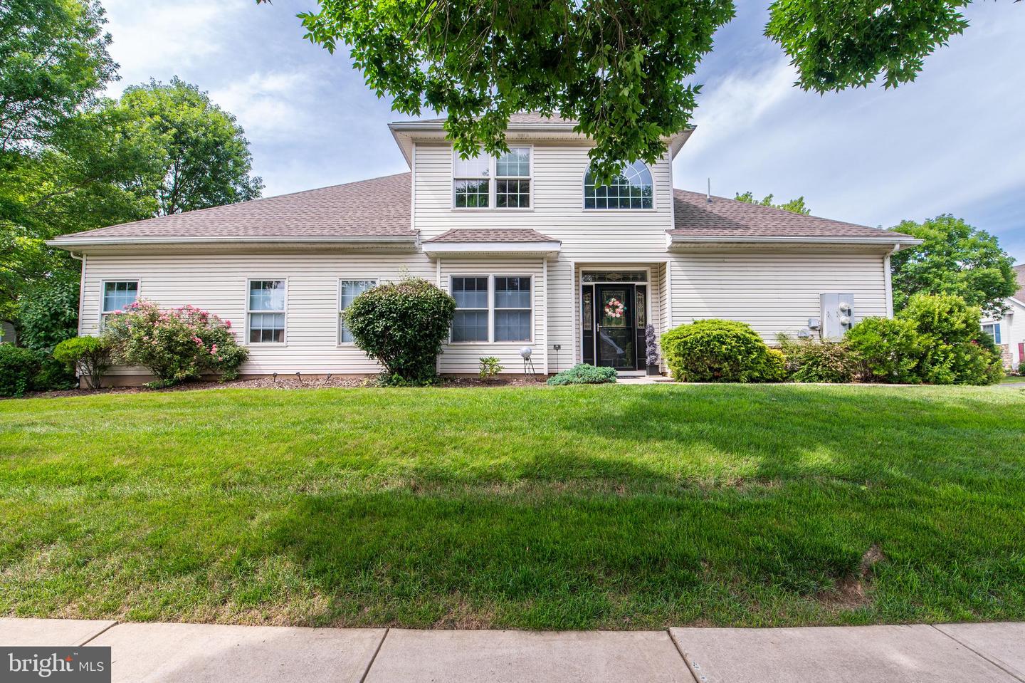 18 Kent Ln