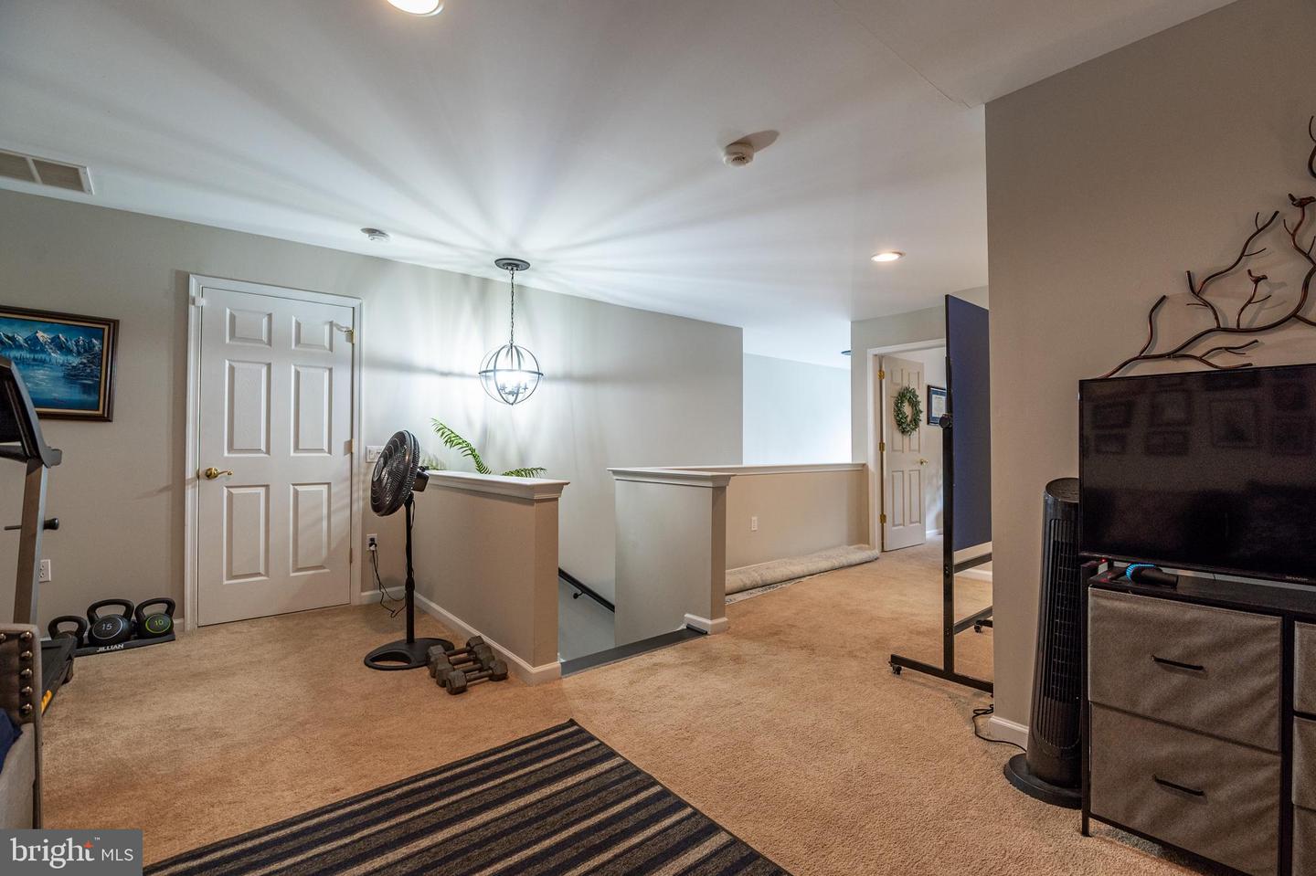 18 Kent Ln