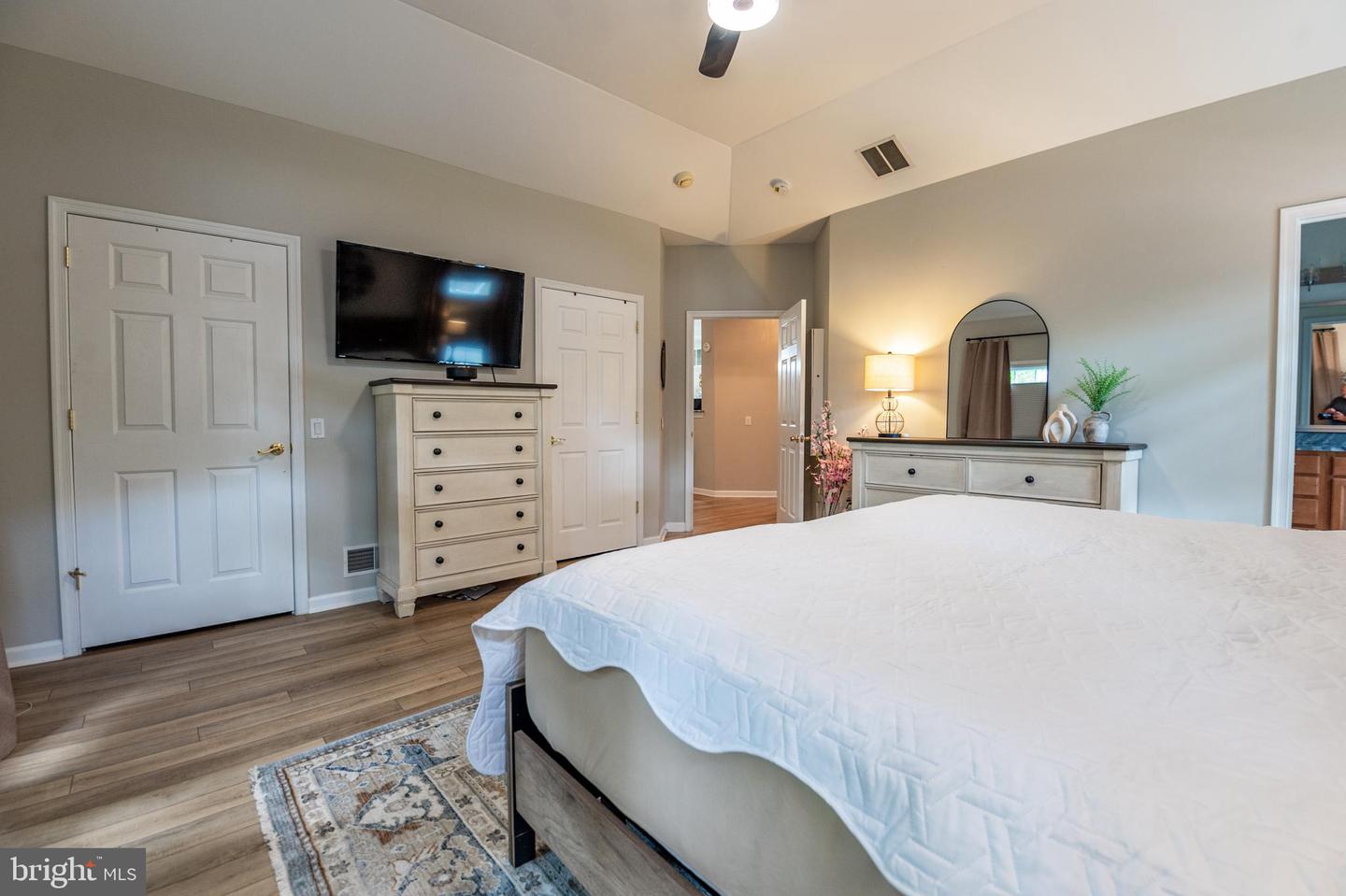 18 Kent Ln