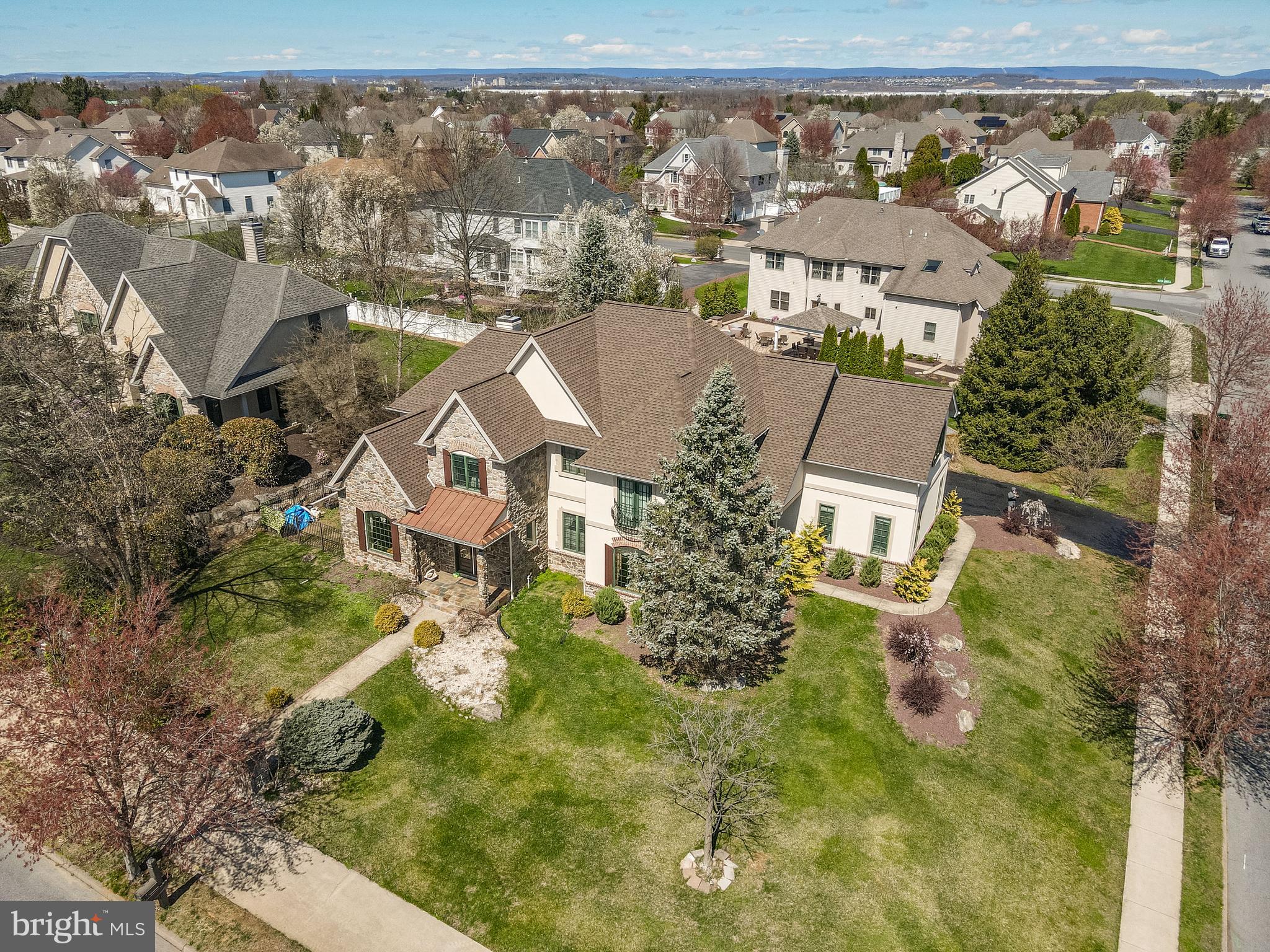 49 CREST BOULEVARD