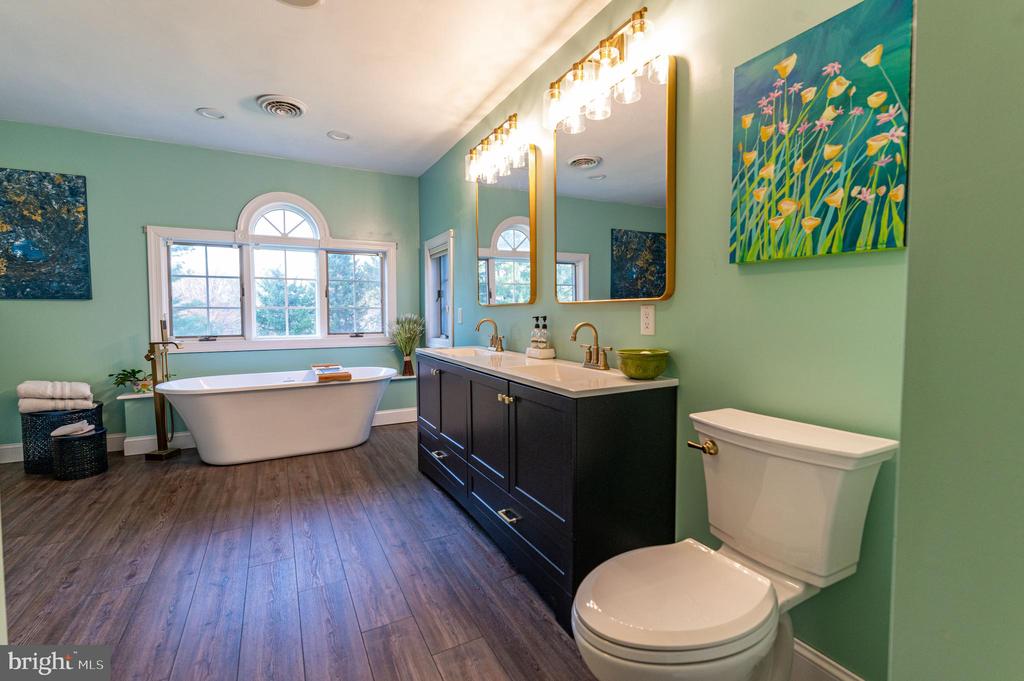 4260 FARMERSVILLE COURT