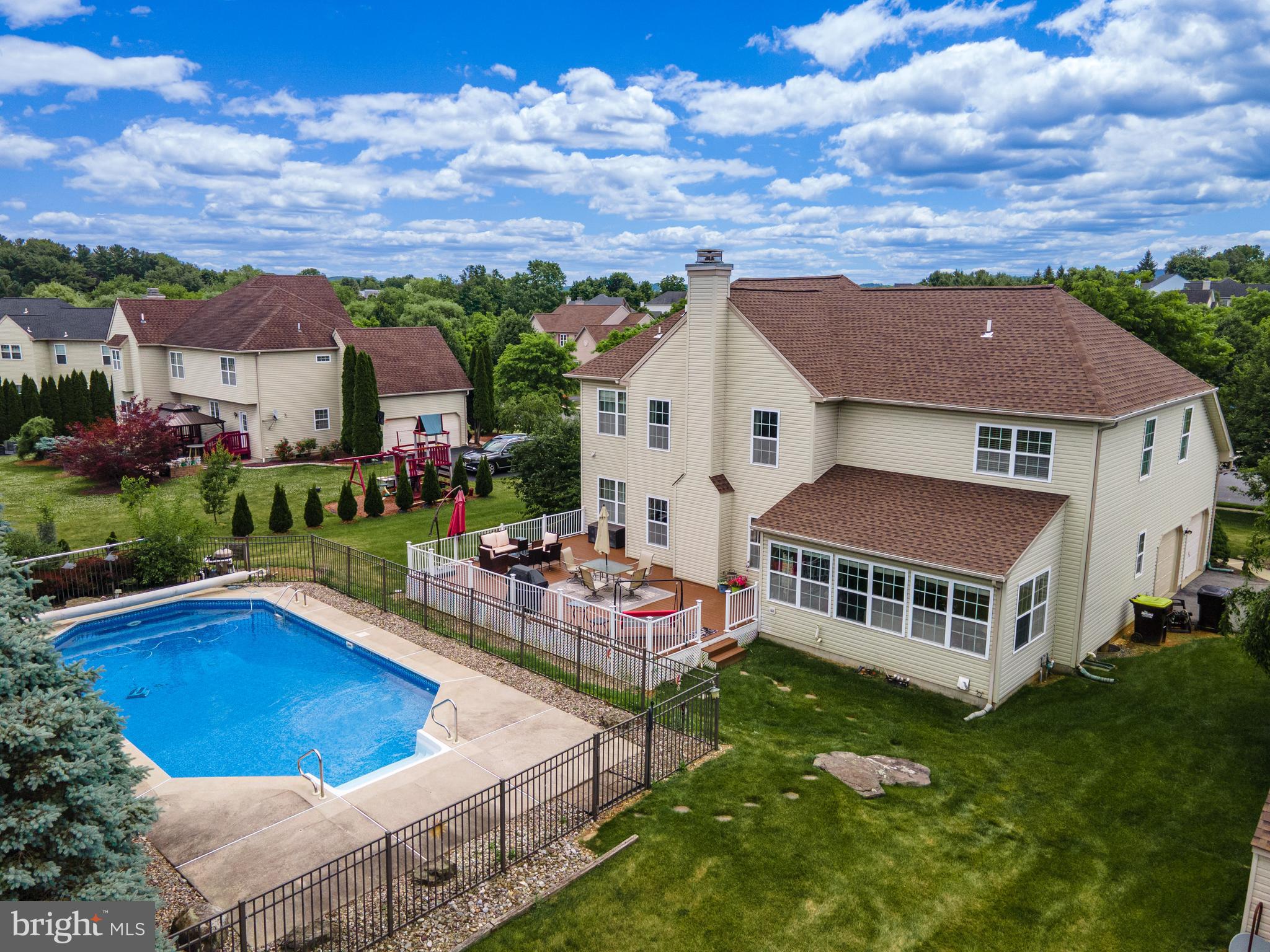 4415 CROSSWINDS DRIVE