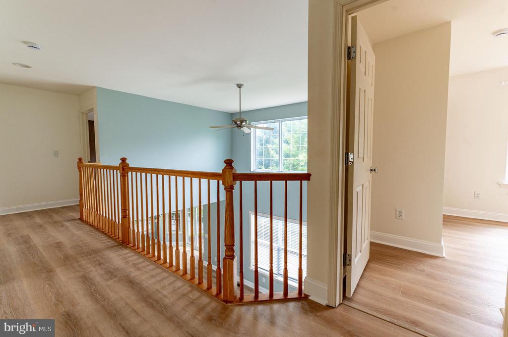 780 RAMBLEWOOD DRIVE