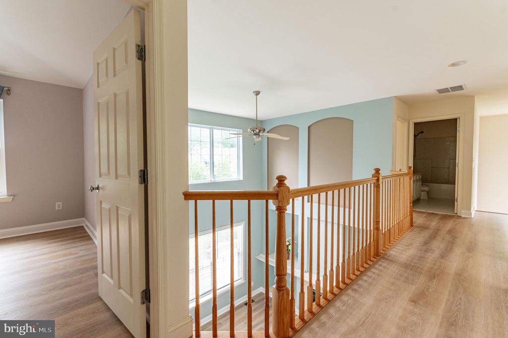780 RAMBLEWOOD DRIVE