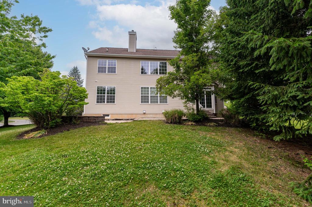 780 RAMBLEWOOD DRIVE