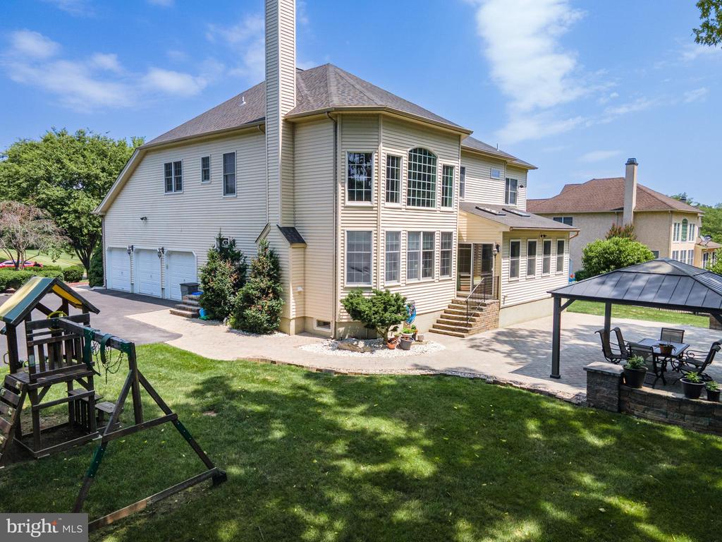 4140 DOUGLAS DRIVE