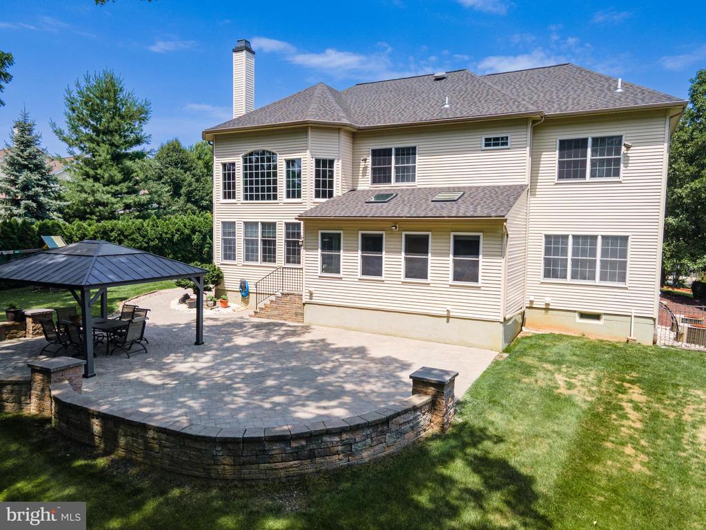 4140 DOUGLAS DRIVE
