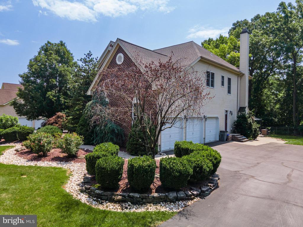 4140 DOUGLAS DRIVE