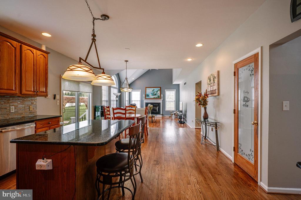 2295 LEIGH DRIVE