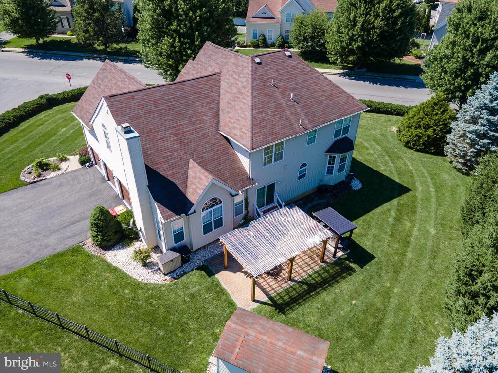 2295 LEIGH DRIVE