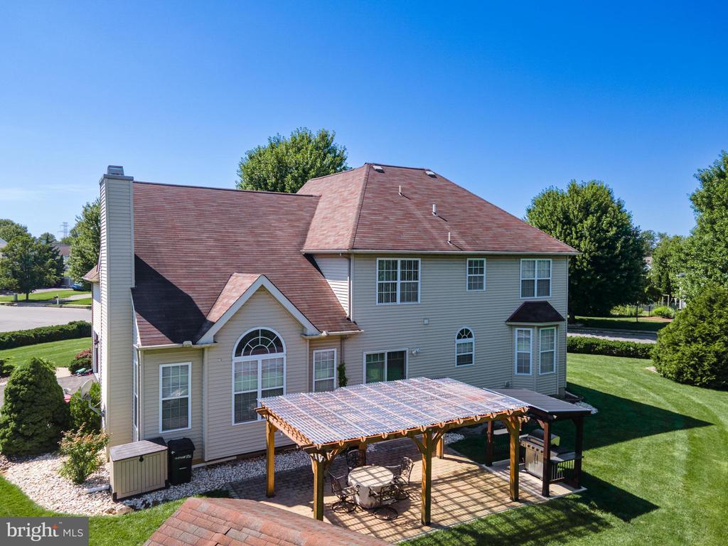 2295 LEIGH DRIVE