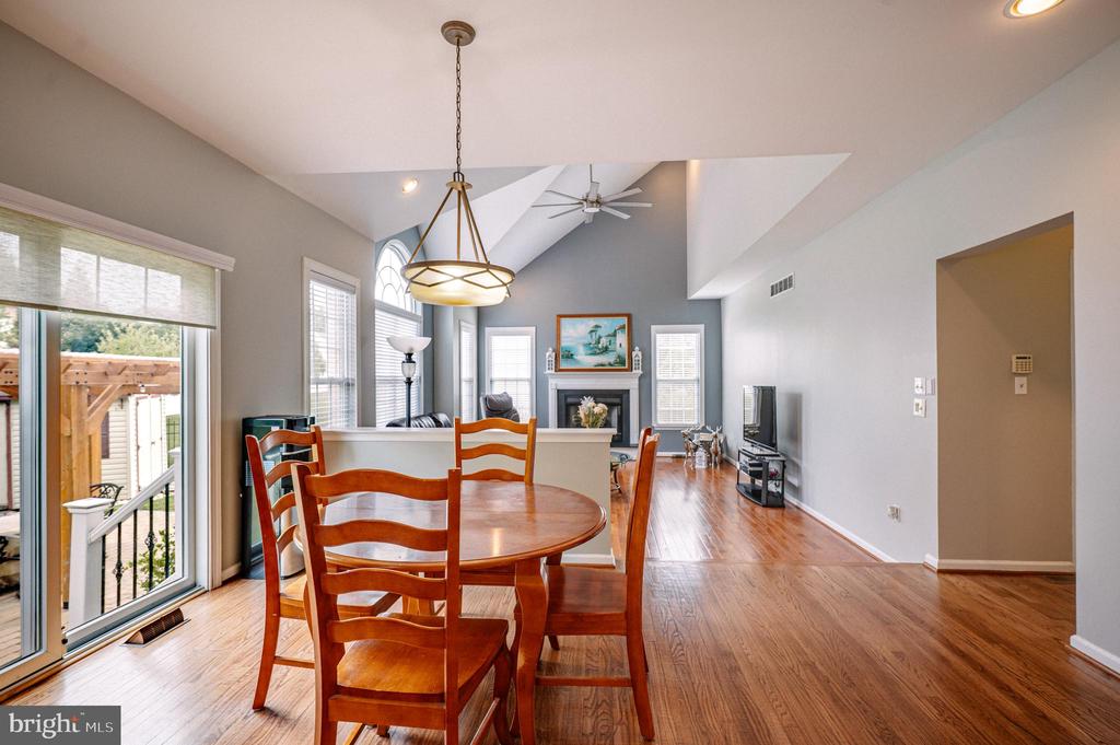 2295 LEIGH DRIVE
