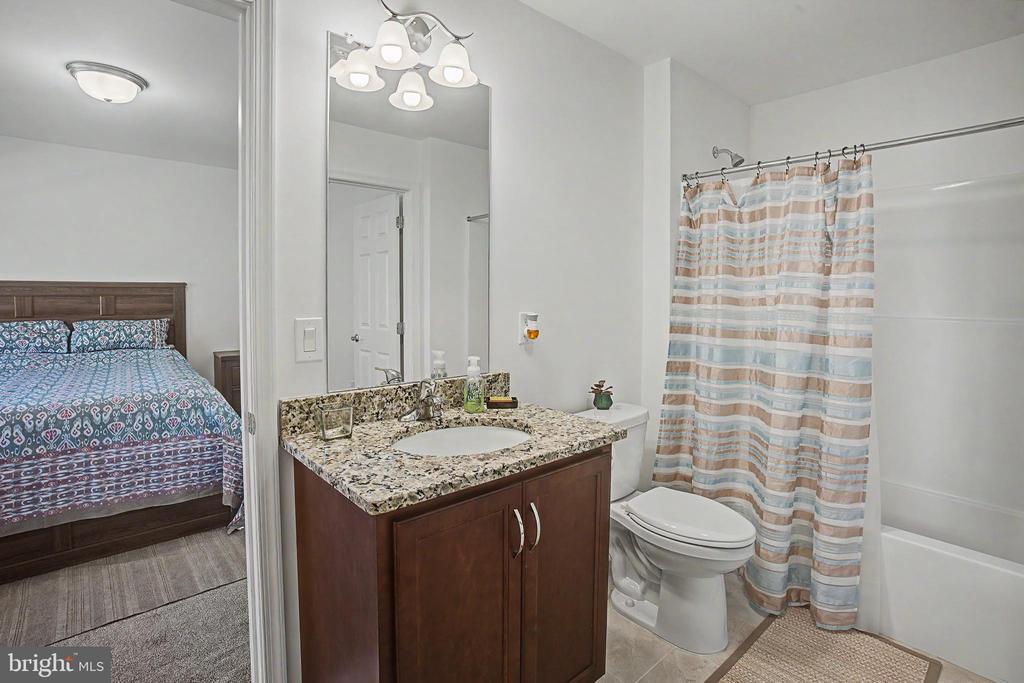 2668 HOLLOW VIEW DRIVE