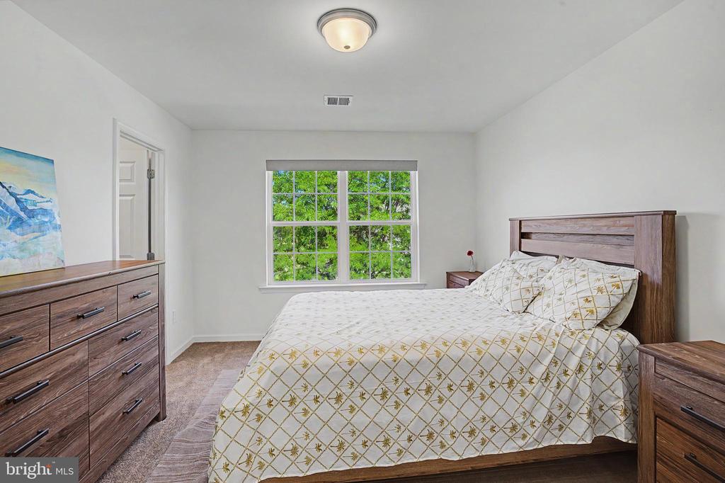 2668 HOLLOW VIEW DRIVE
