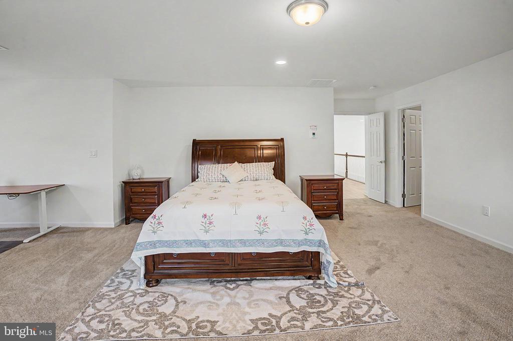 2668 HOLLOW VIEW DRIVE