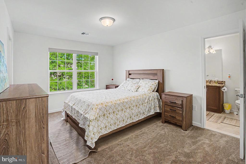 2668 HOLLOW VIEW DRIVE