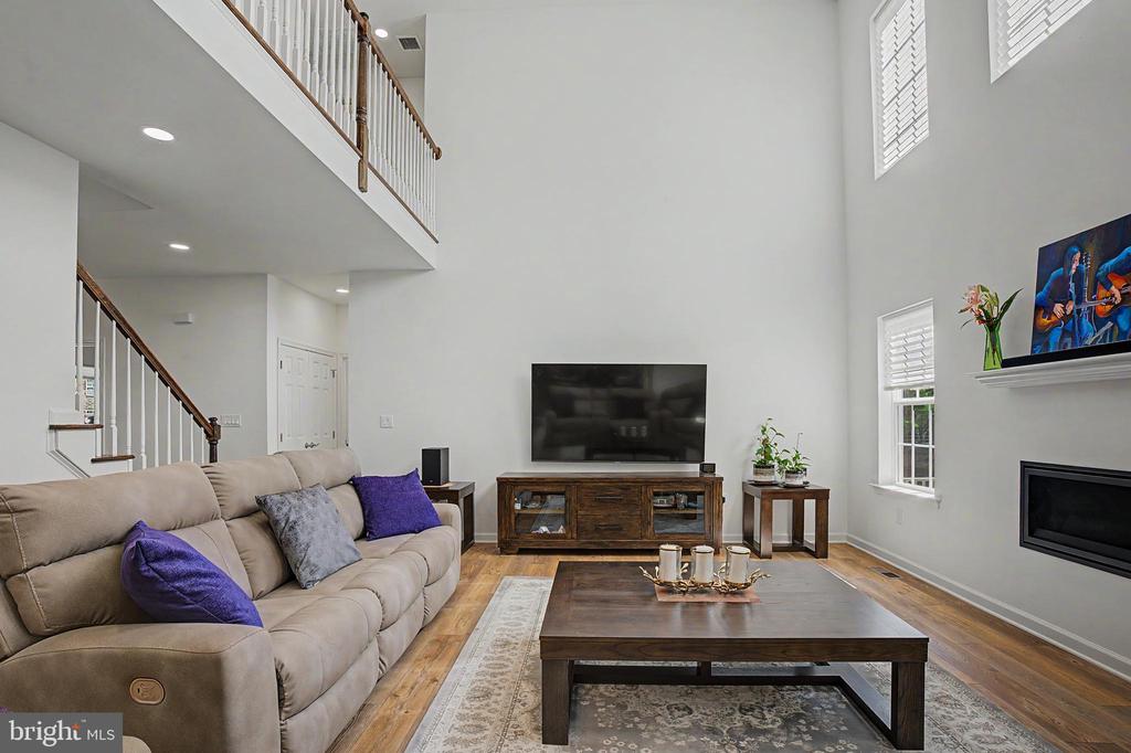 2668 HOLLOW VIEW DRIVE