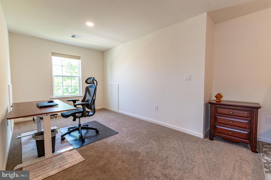 2668 HOLLOW VIEW DRIVE