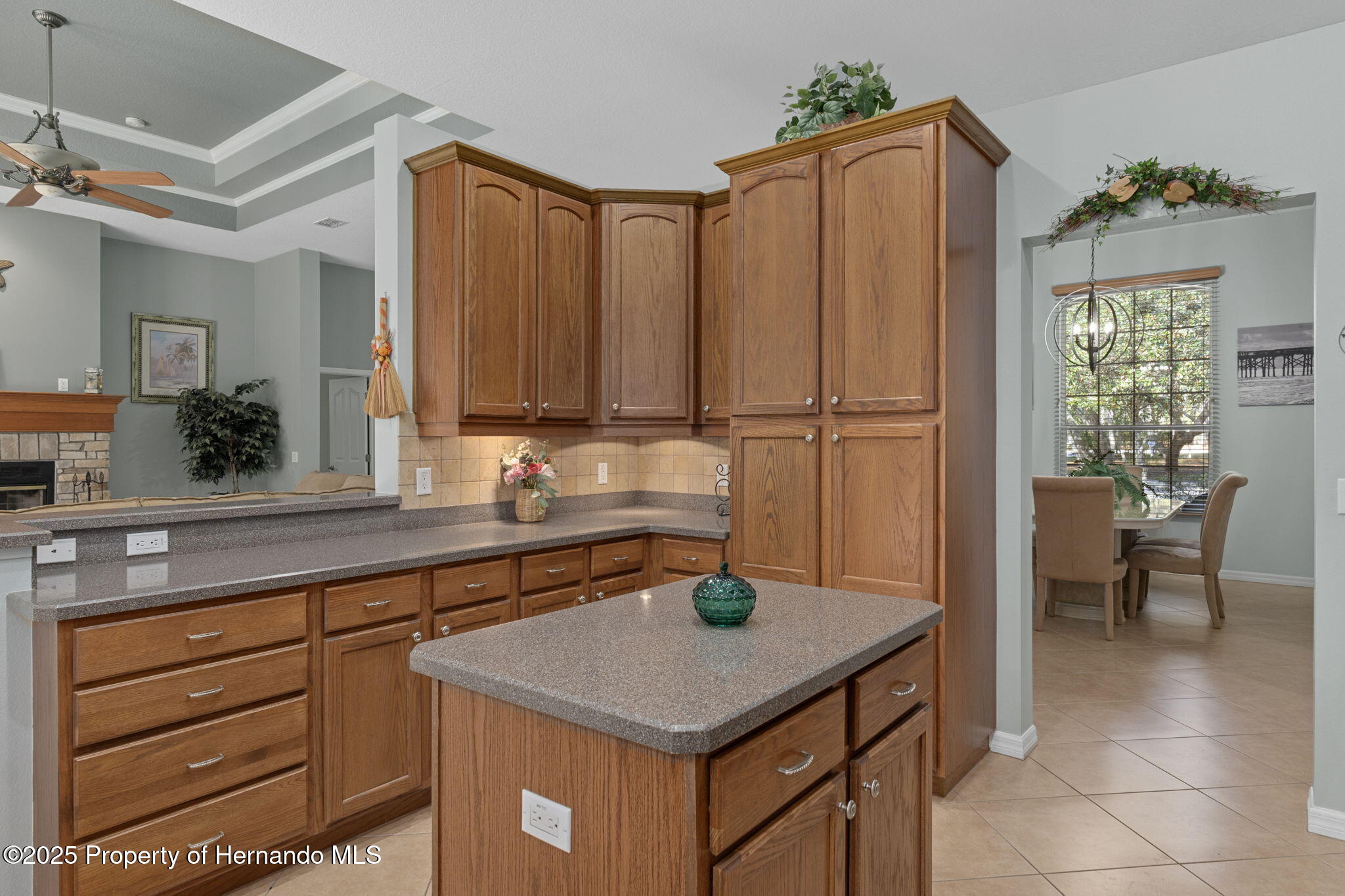 1376 E Cleveland St Street