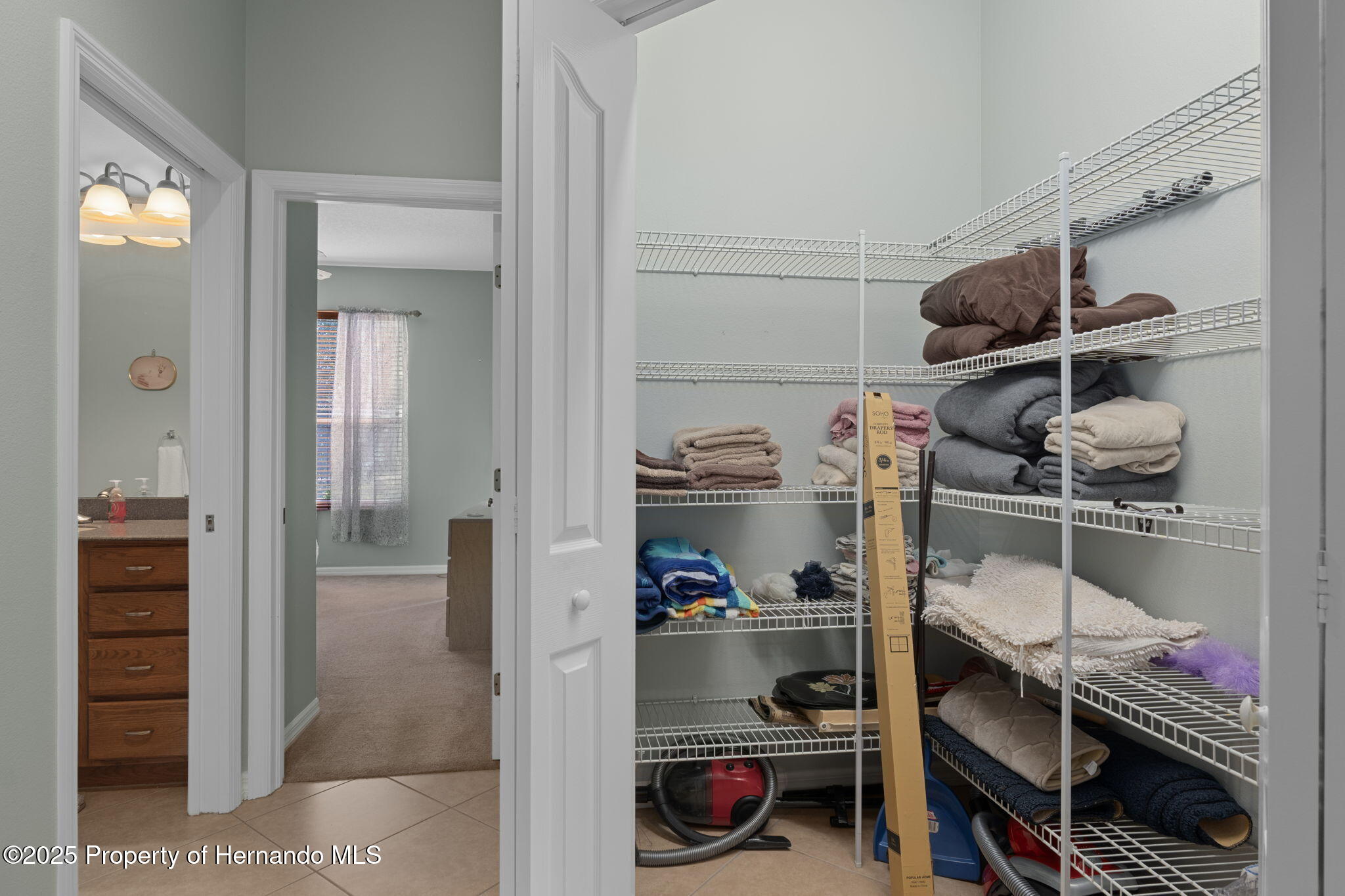 1376 E Cleveland St Street